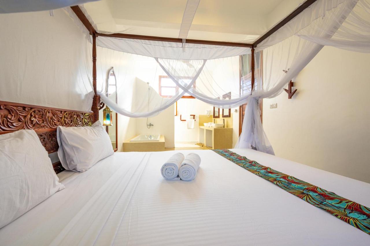Tasneem Islamic Luxury Suites Jambiani  Exterior foto