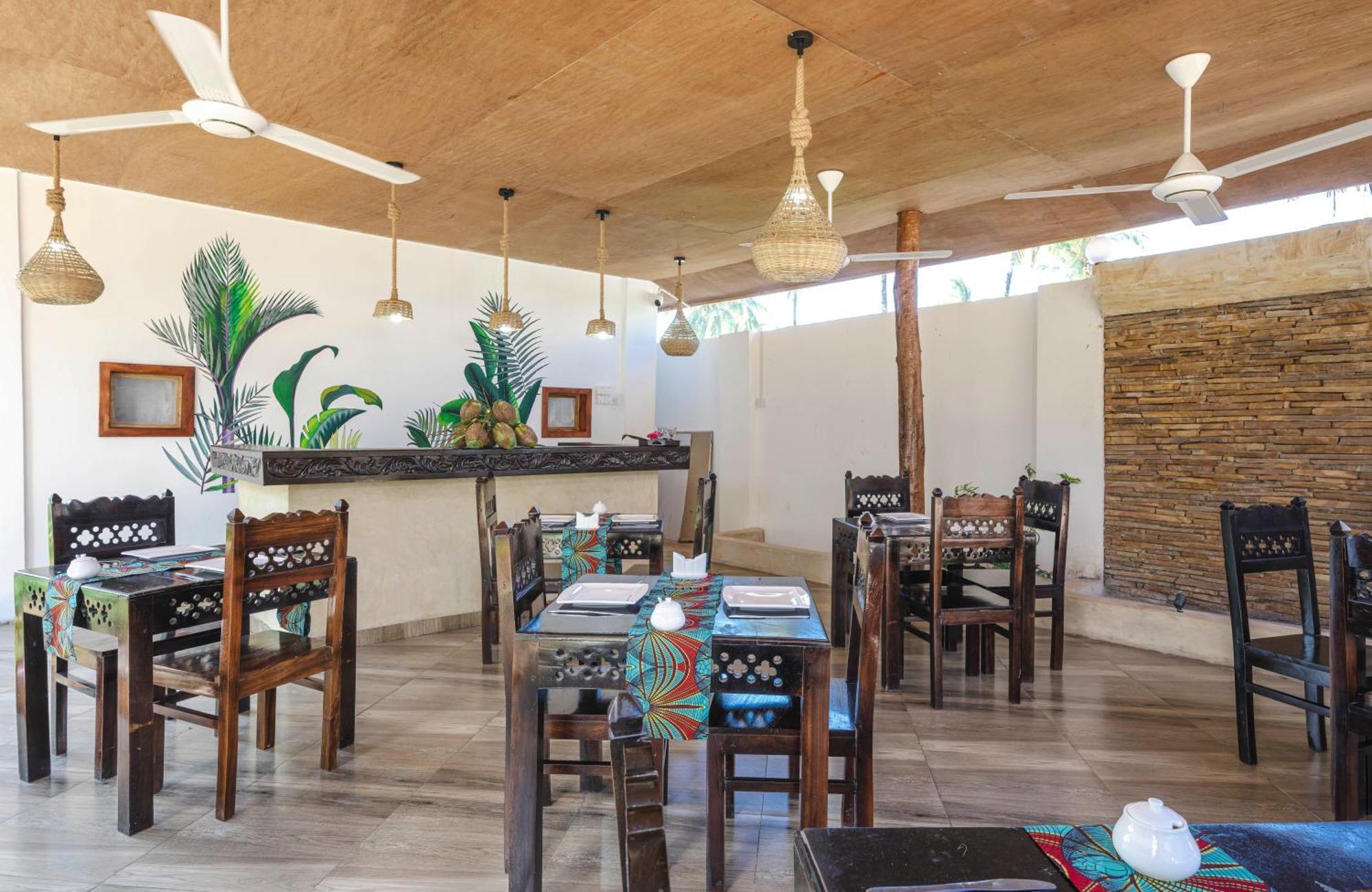 Tasneem Islamic Luxury Suites Jambiani  Exterior foto